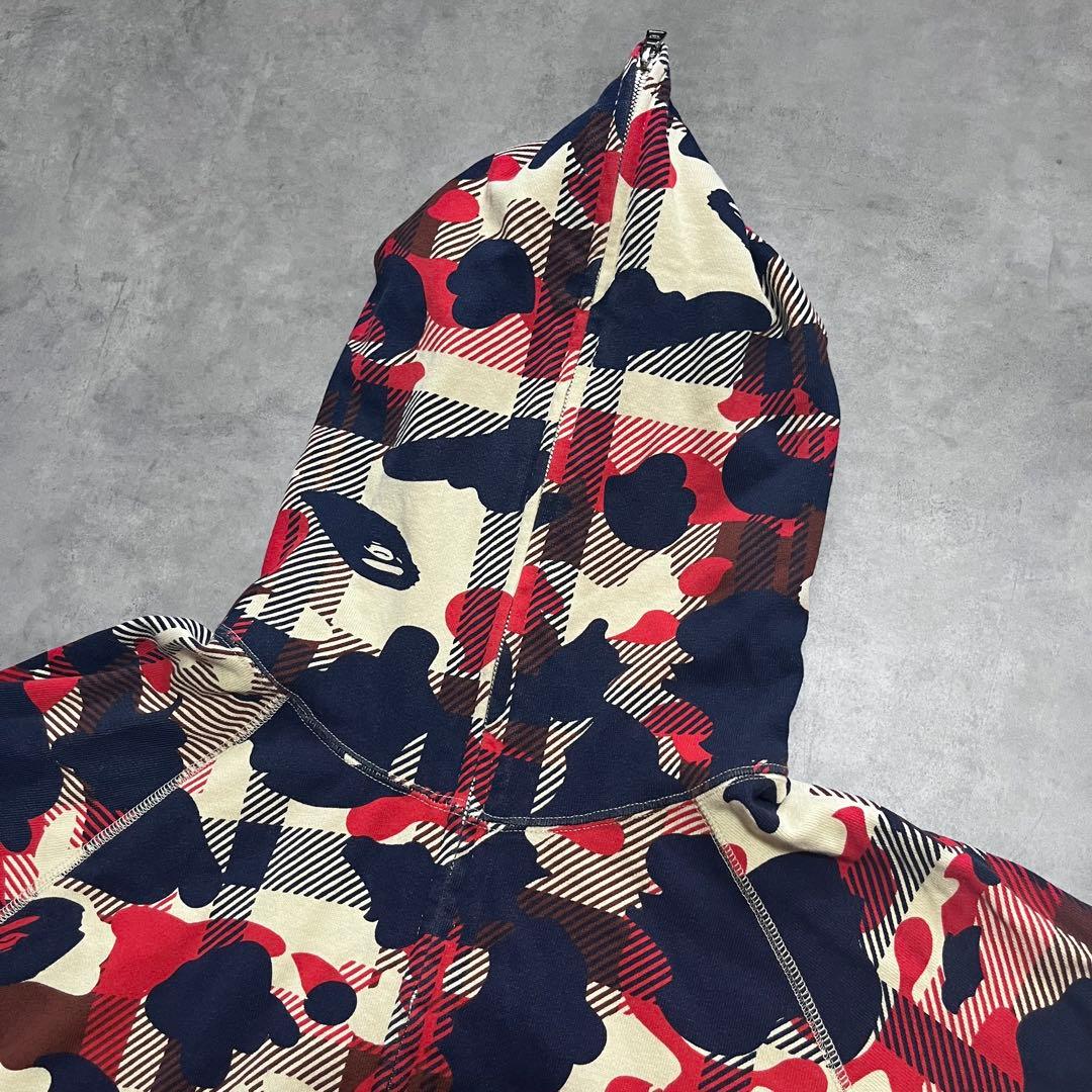 美品 アベイシングエイプ パーカー ラブジェネチェックカモ 迷彩