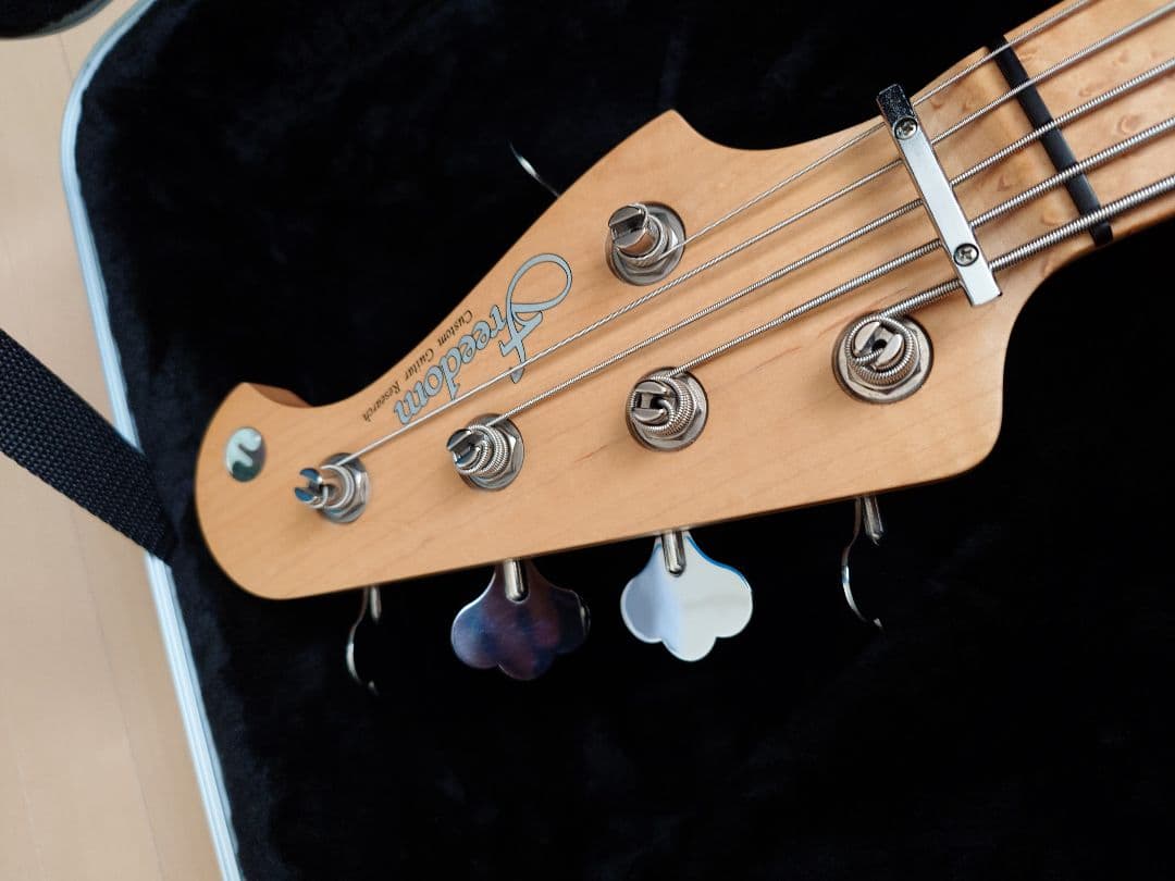 Freedom Custom Guitar Research フルオーダー JB