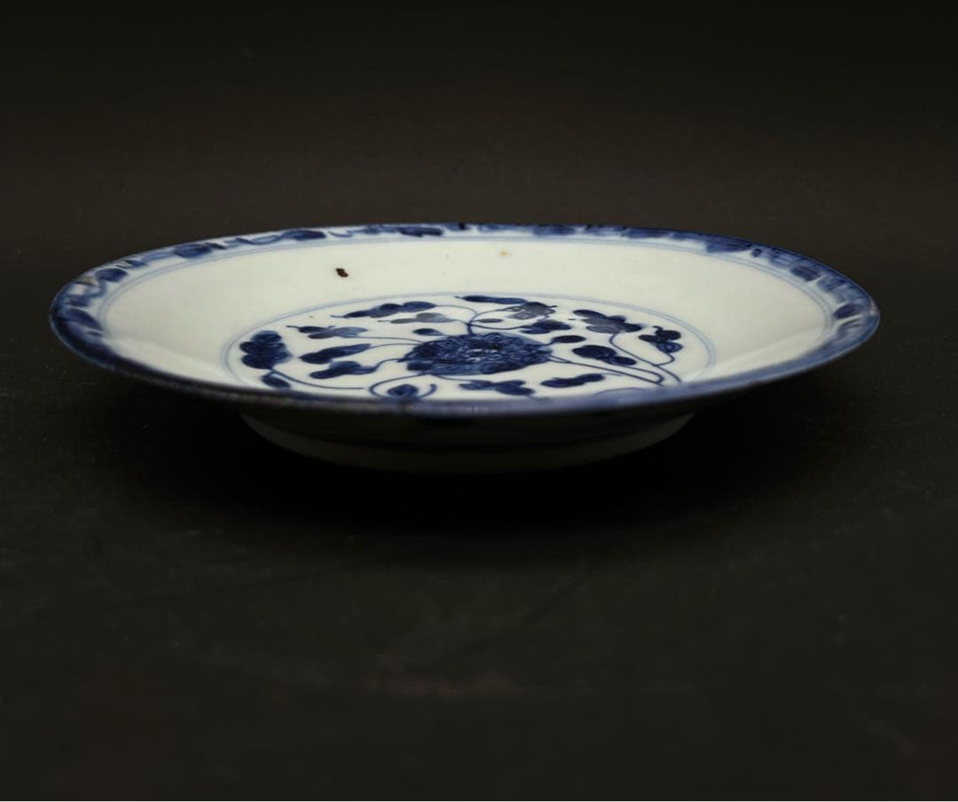 中国美術 古玩 青華染付 花卉紋樣皿 大清乾隆年製