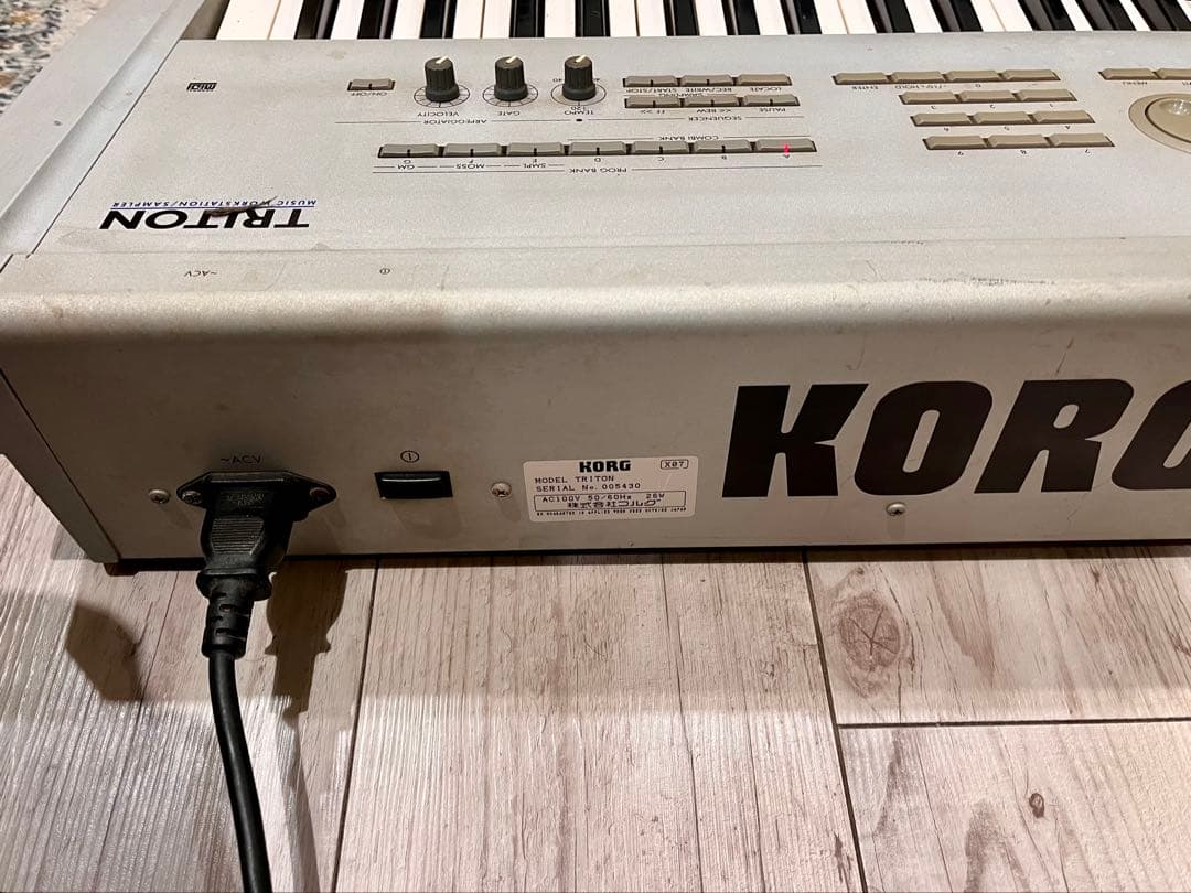KORG TRITON 61鍵 初代モデル