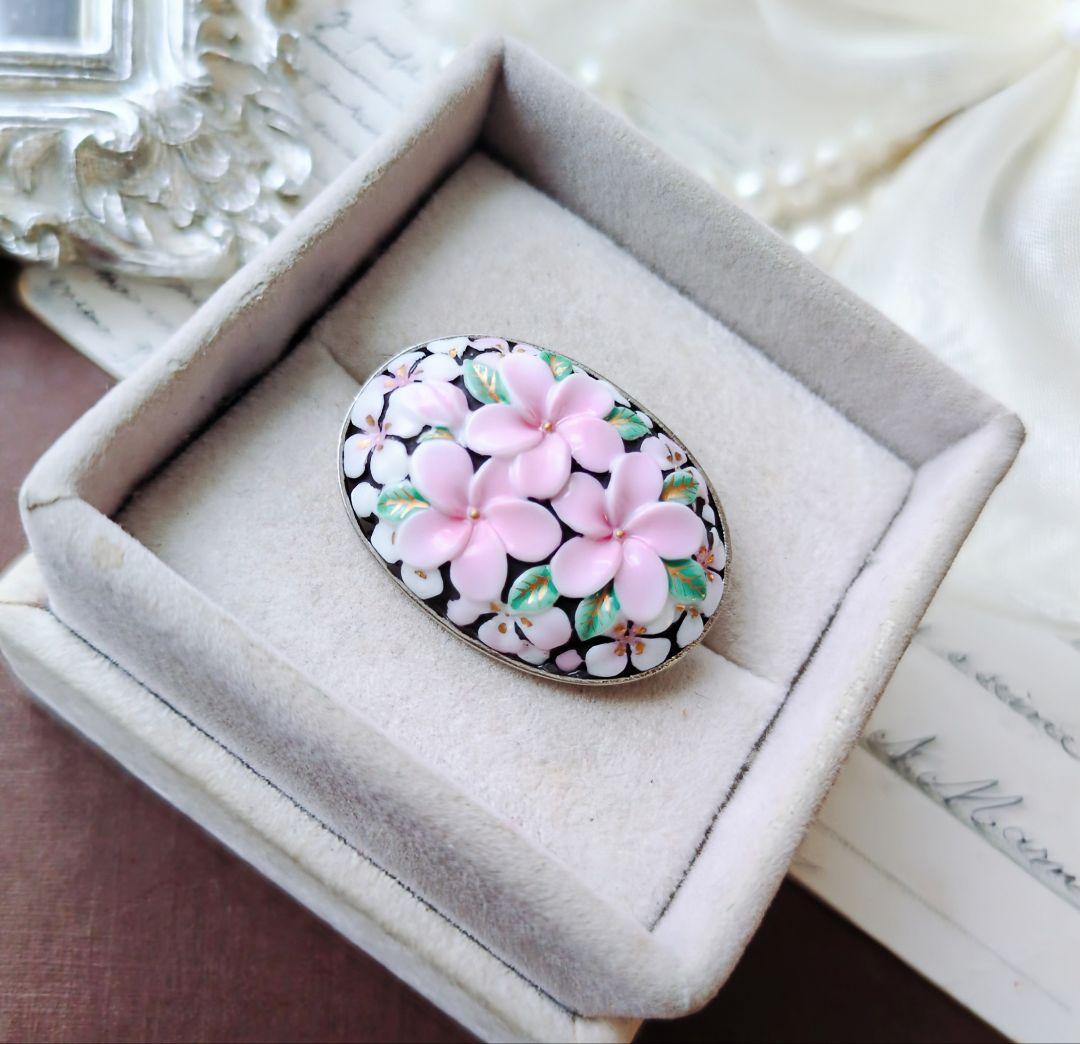 俊兼ジュエリー トシカネ 有田焼 フラワー ブローチ 花模様 TOSHIKANE