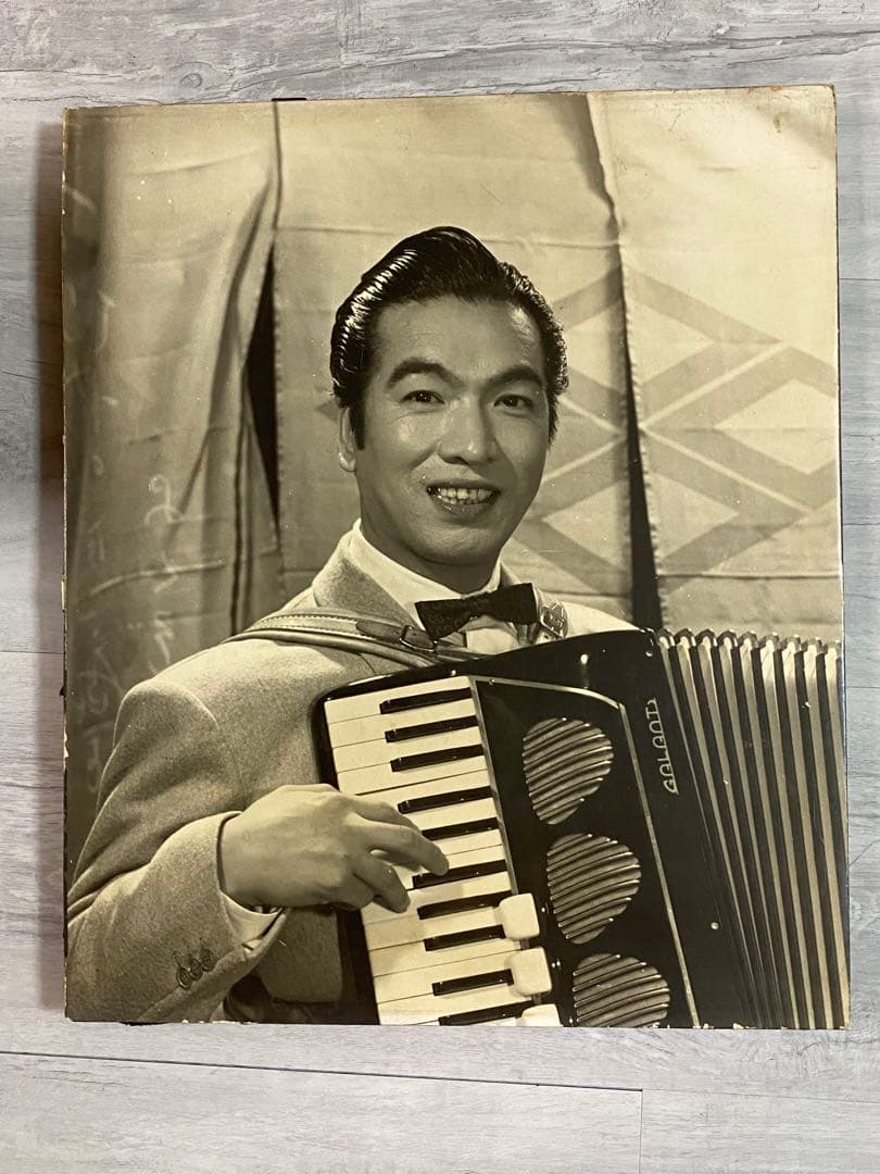岡晴夫　パネル写真