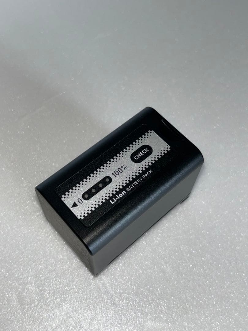 ①未使用 Panasonic HC-X2000用 バッテリー AG-VBR59