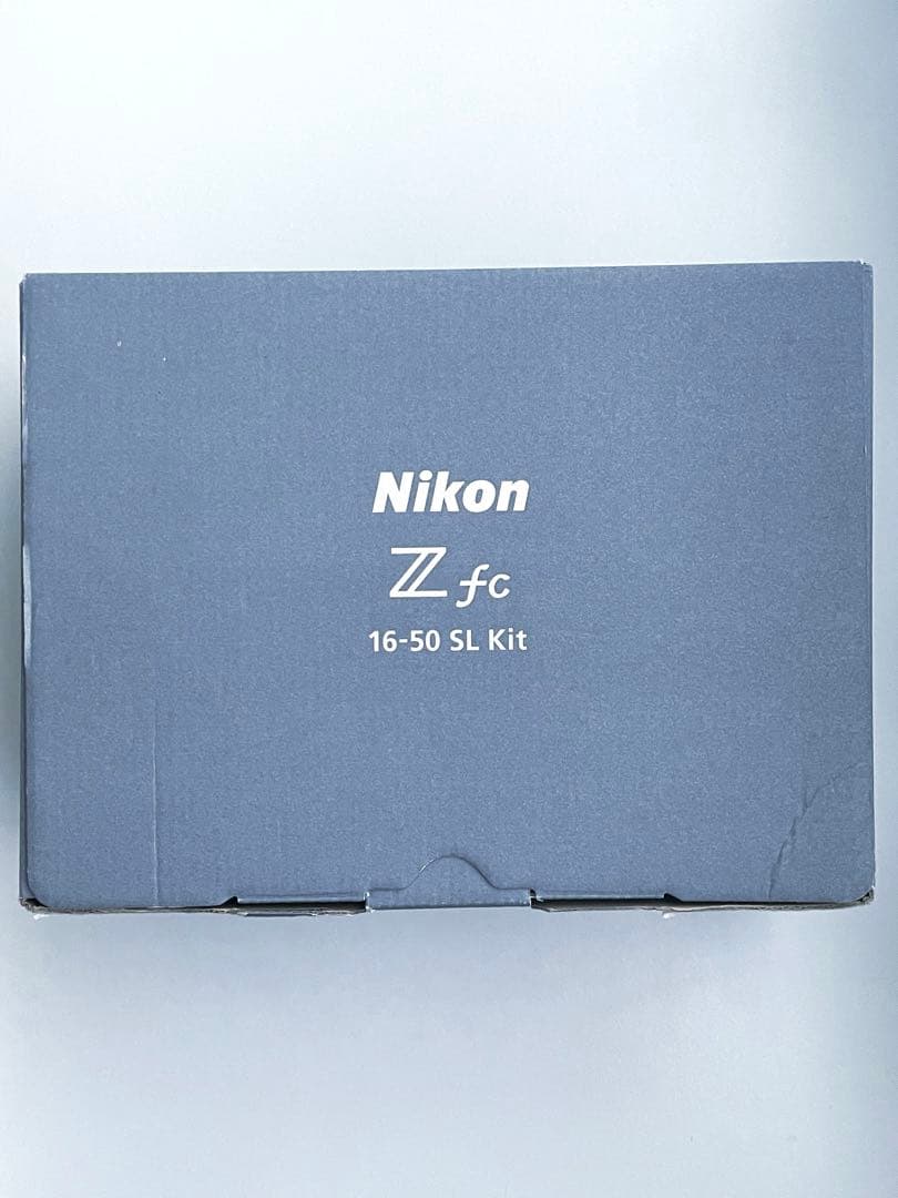 箱有Nikon Zfc ミラーレスカメラ本体と付属品