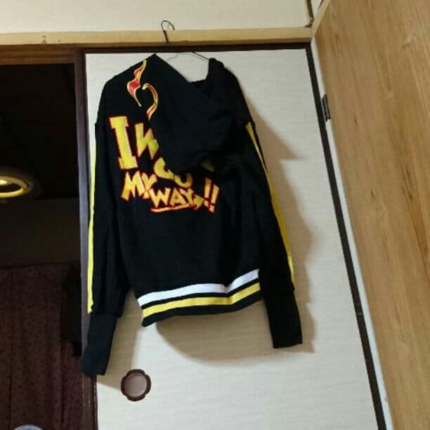 上地雄輔パーカー