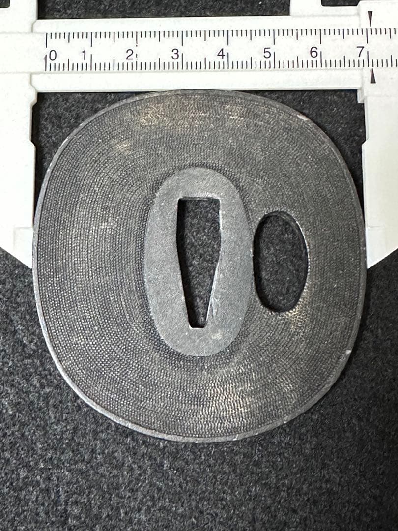 古美術　鉄地鍔三点まとめ　B 透鍔など　刀装具