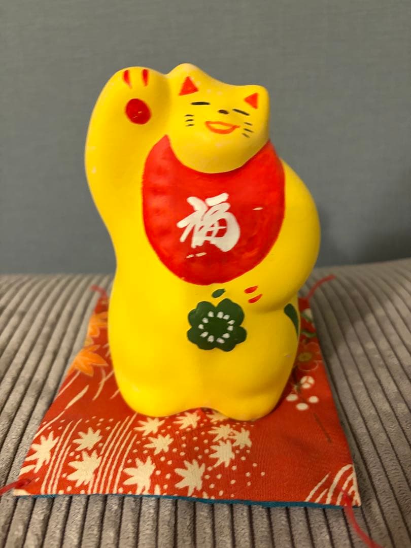 湯布院招き猫抽選品　輪葉葉黄色の招き猫 置物