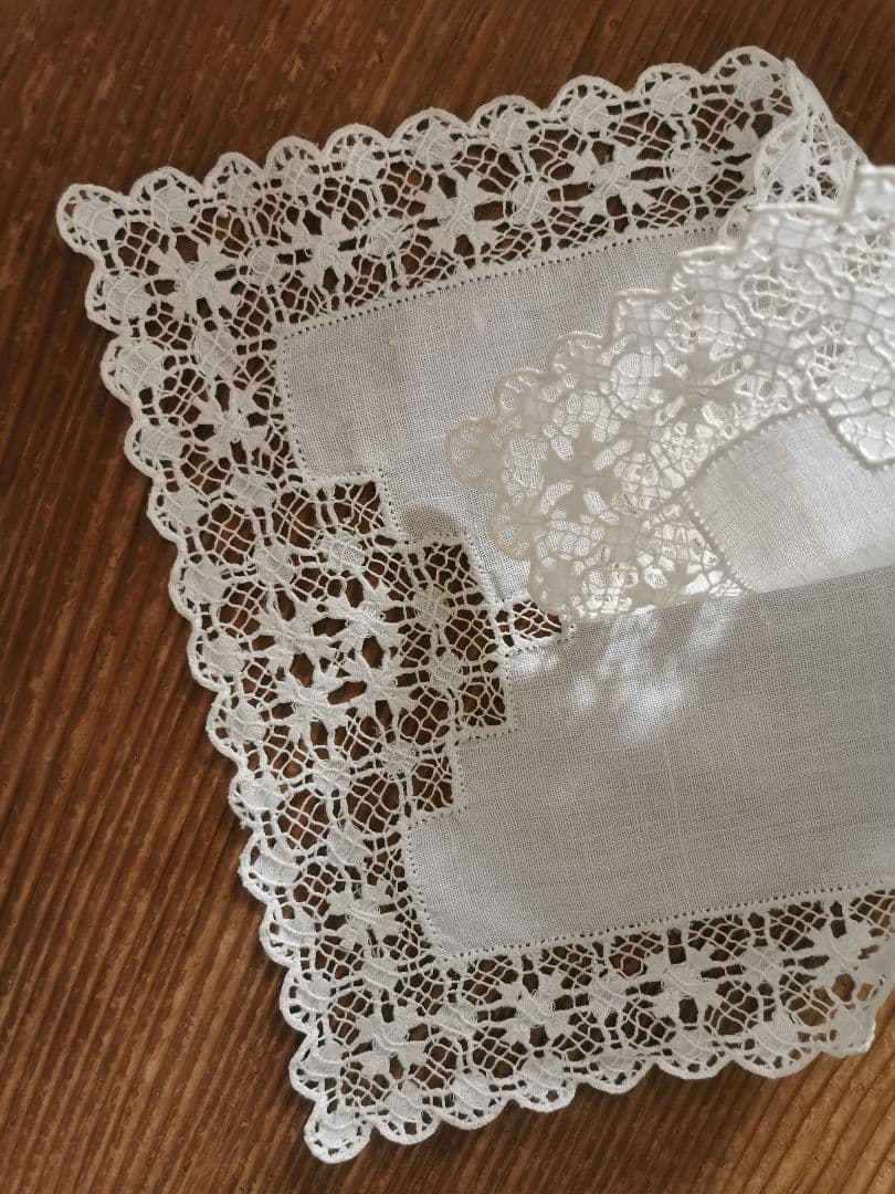アンティークイギリス ホワイトニードルワークsabaレース梯子刺繍リネンクロス