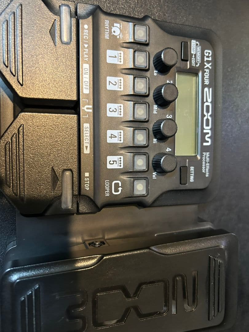 こ*ブ様 zoom g1x four