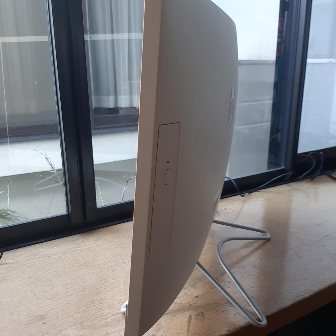 HP 一体型 8世代 i5 8400T 256G 1T 1920x1080