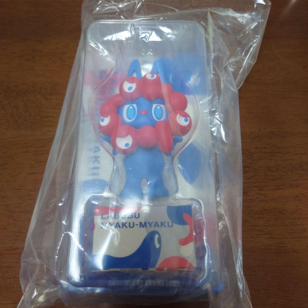 万博ラブブ