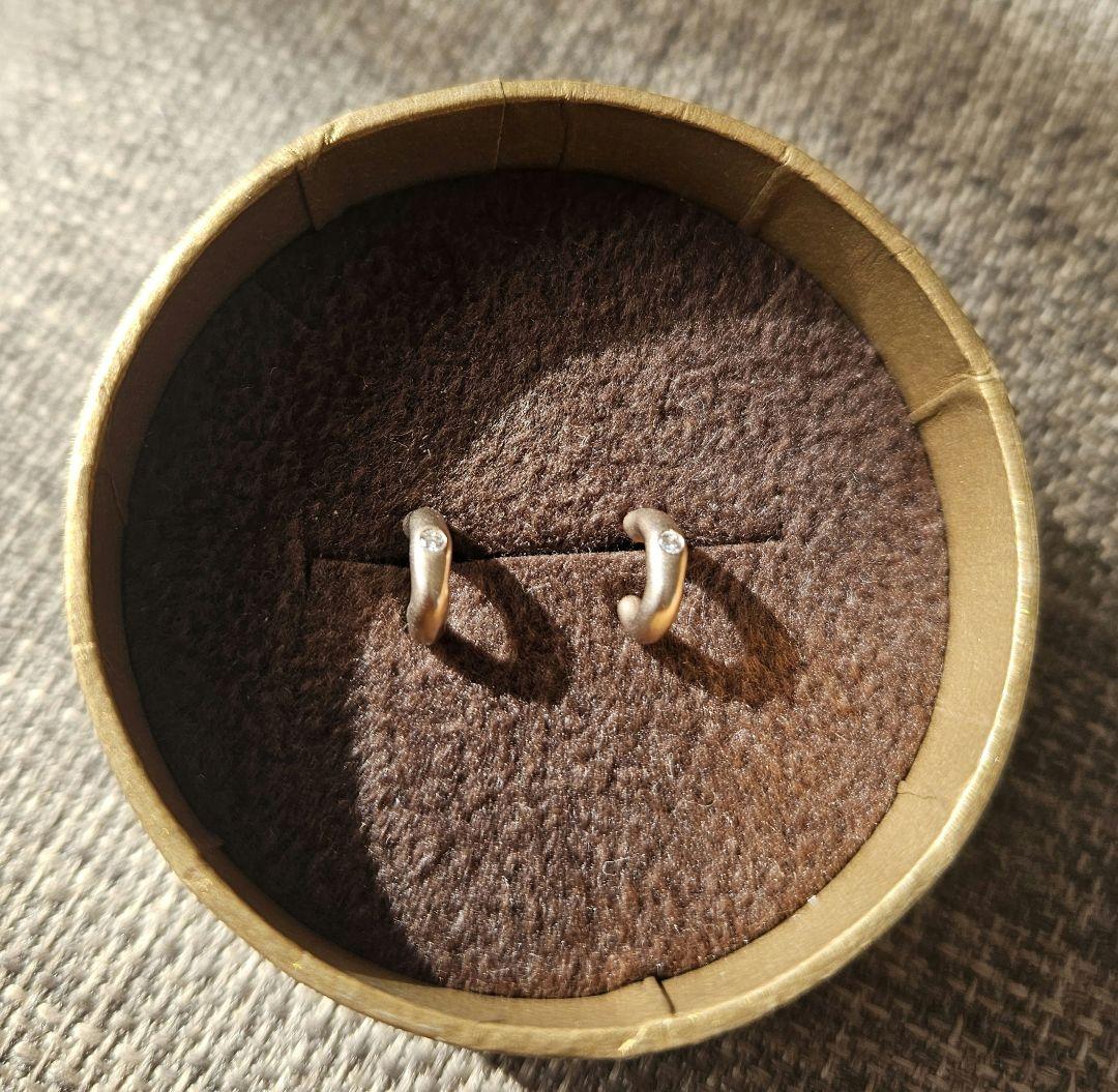 オレフィーチェ「ラーマ」ピアス K18PG