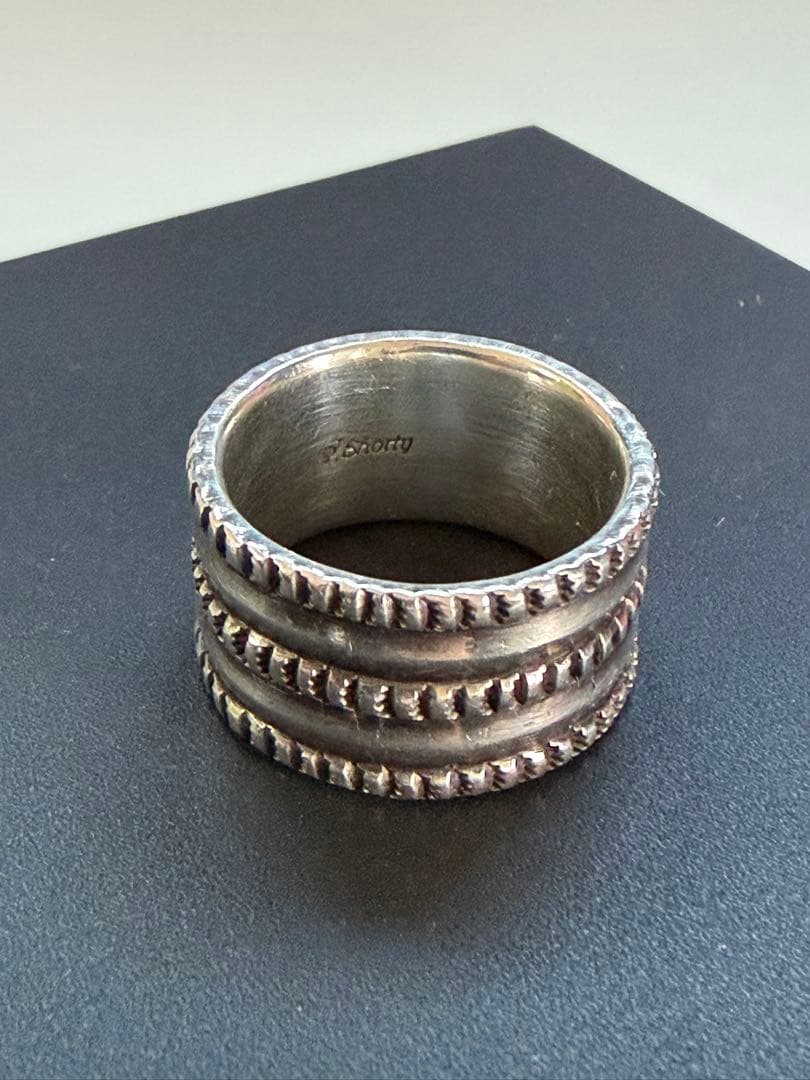 ペリーショーティー チゼルワークシルバー リング Perry Shorty