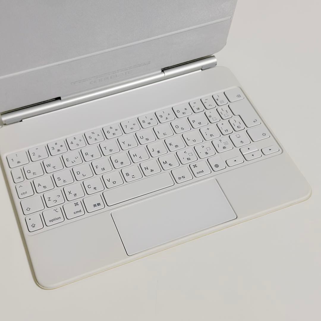 【美品】アップル Magic Keyboard A2261 MJQJ3J/A