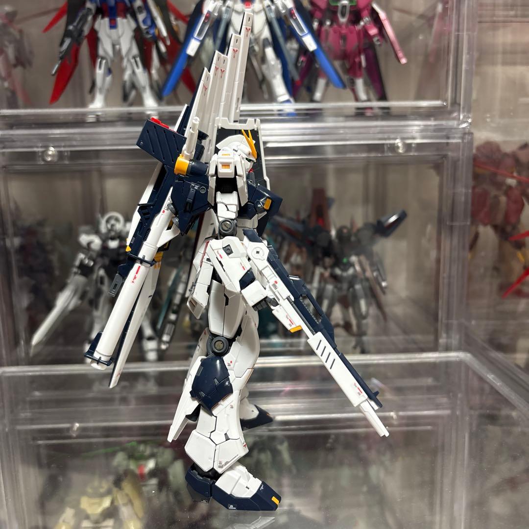 RG サザビー、νガンダム素組完成品2体セット