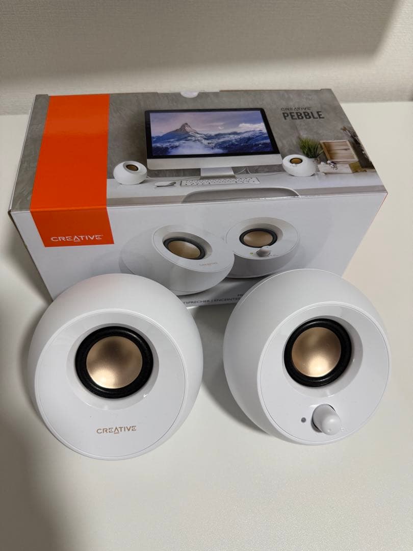 Pixio ホワイト モニター 本体