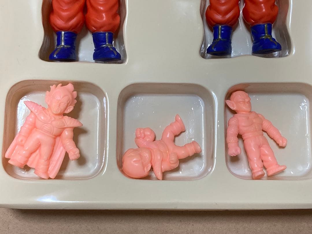 ドラゴンボールZ スーパーヒーローセット　ソフビ　消しゴム　ドラ消し　ロビン