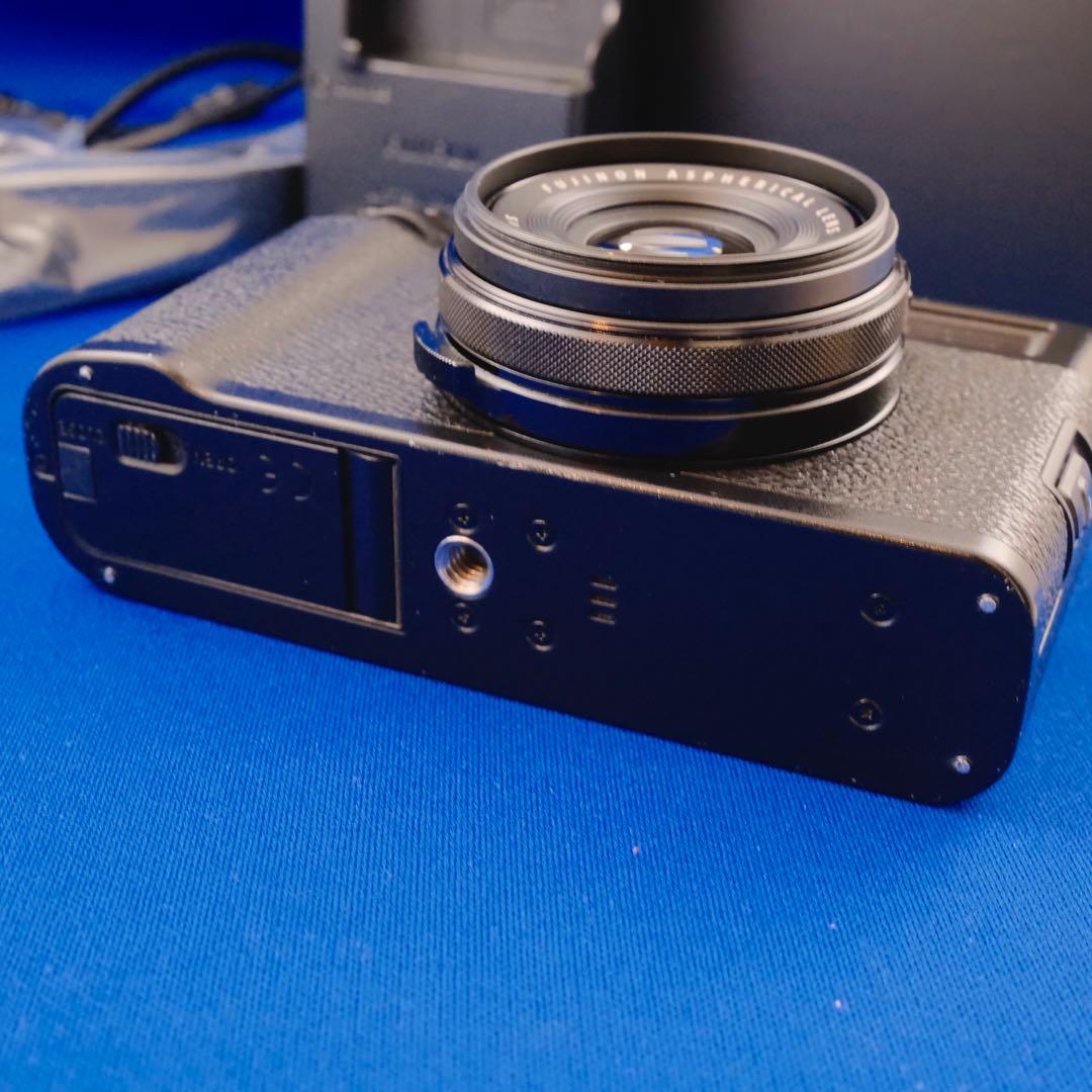 FUJIFILM X100F フィルムカメラ ブラック