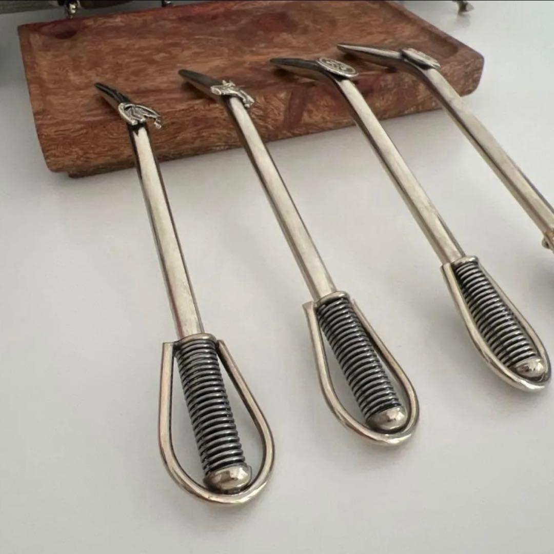 アルゼンチン製 アルパカ装飾／馬モチーフ／脚付き台座マテ壺