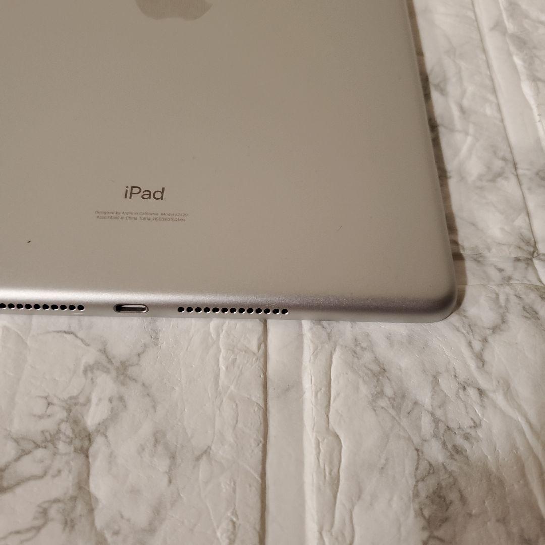 252 iPad 8世代 32GB SIMフリー シルバー