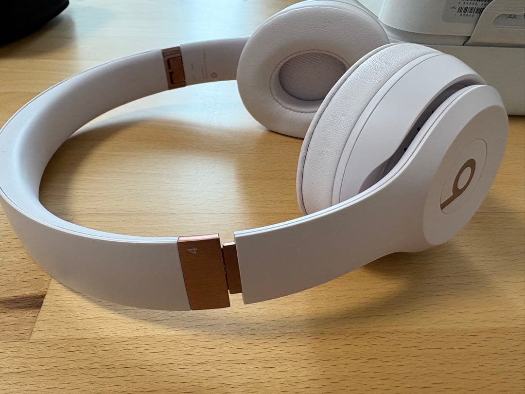 ヘッドホン Beats Solo4 cloud pink