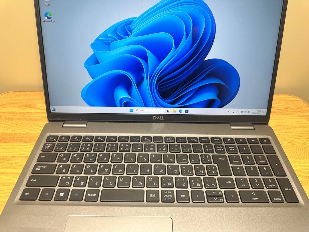 Windowsノート本体 Dell Corei7 gen 11, Ram 8gb, Ssd 256Gb