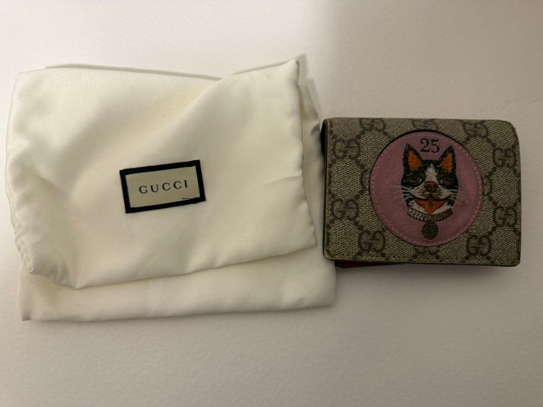 Gucci 猫の刺繍 二つ折り財布 25