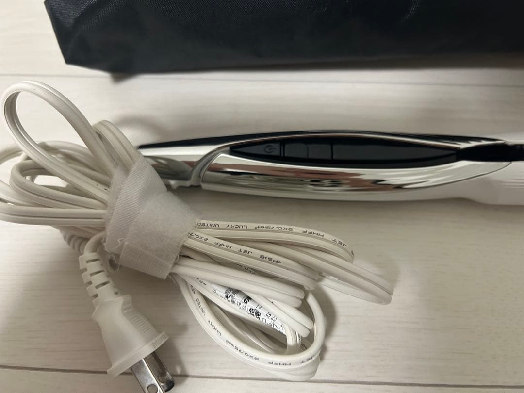 【即日発送&値下げ依頼○】Refa ストレートヘアアイロン 　 ※収納ケース付き