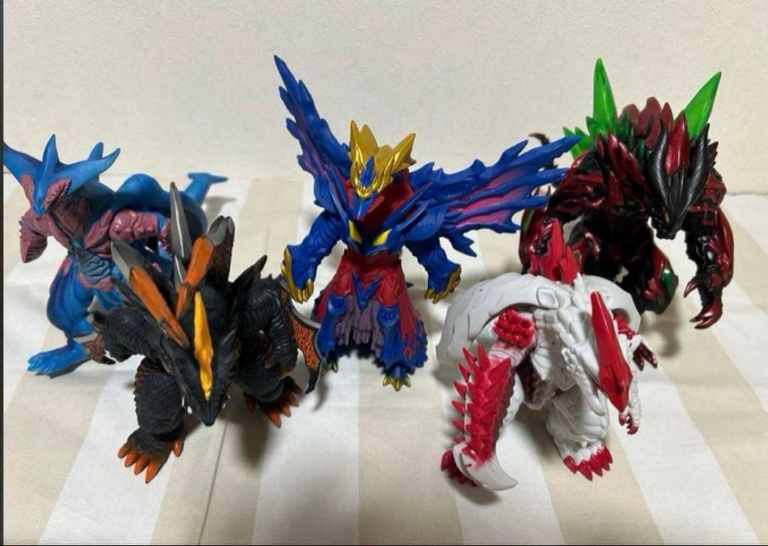 ウルトラマン怪獣DX ソフビ　5体セット