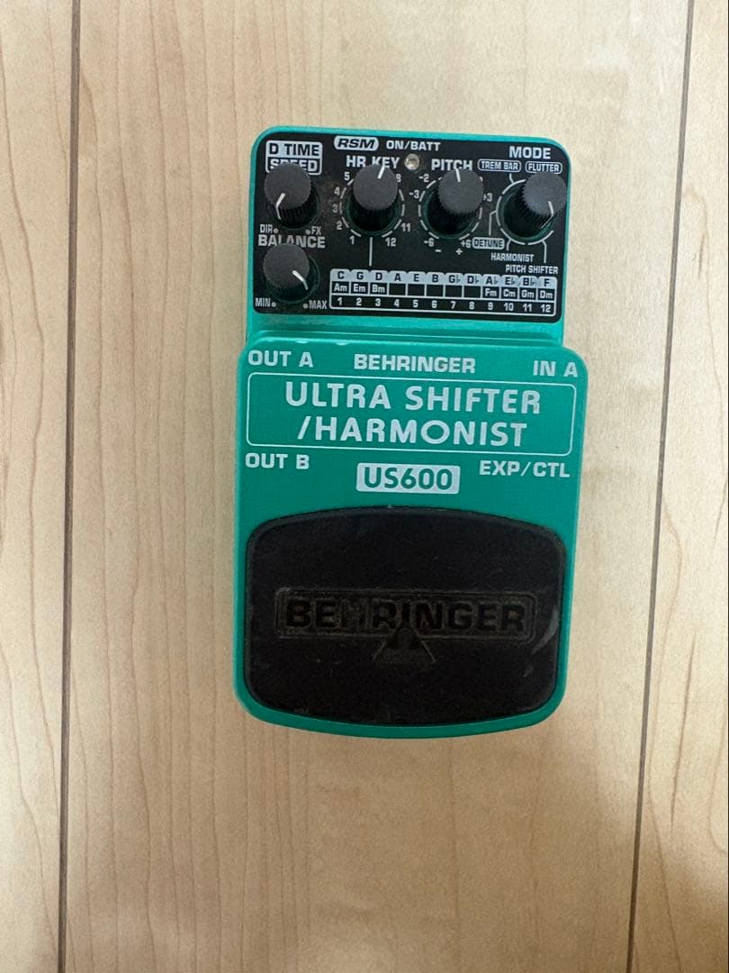 ギター BEHRINGER US600 ULTRA SHIFTER/HARMONIST