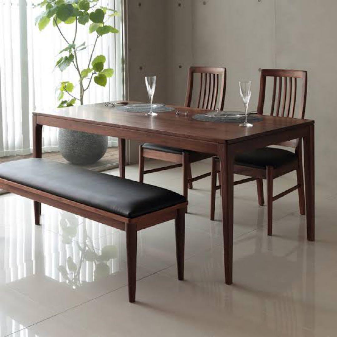 【美品】クラスティーナ ダイニングテーブル（4人掛け ※小傷あり