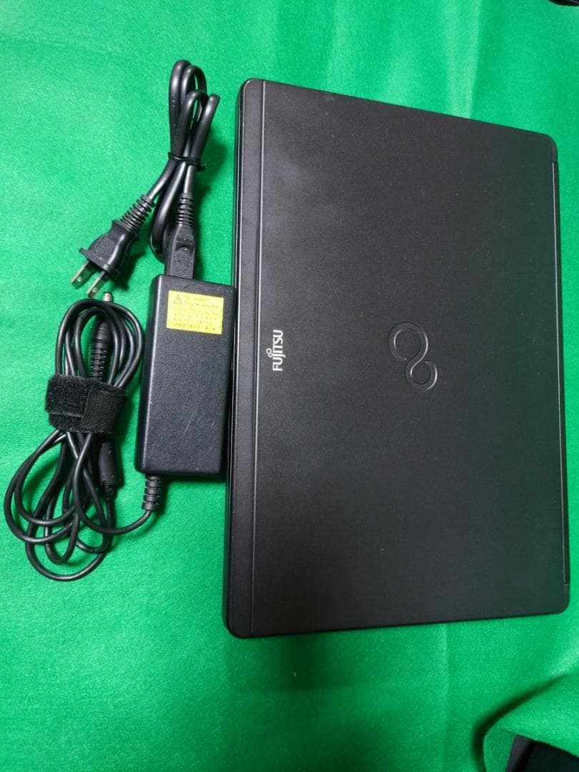 カーボン柄 WIN11 Core i7 2.1G　爆速512GB SSD DVD