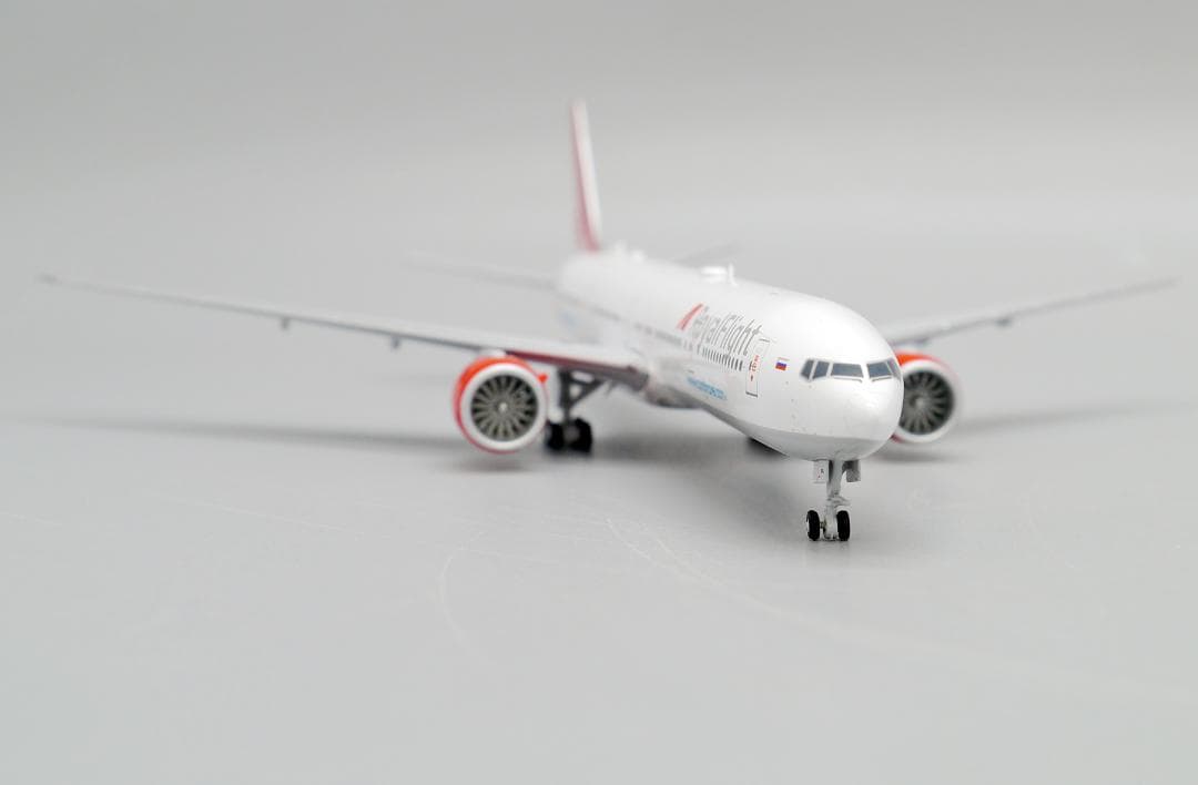 ロイヤルフライト 777-300ER VQ-BGL 1/400