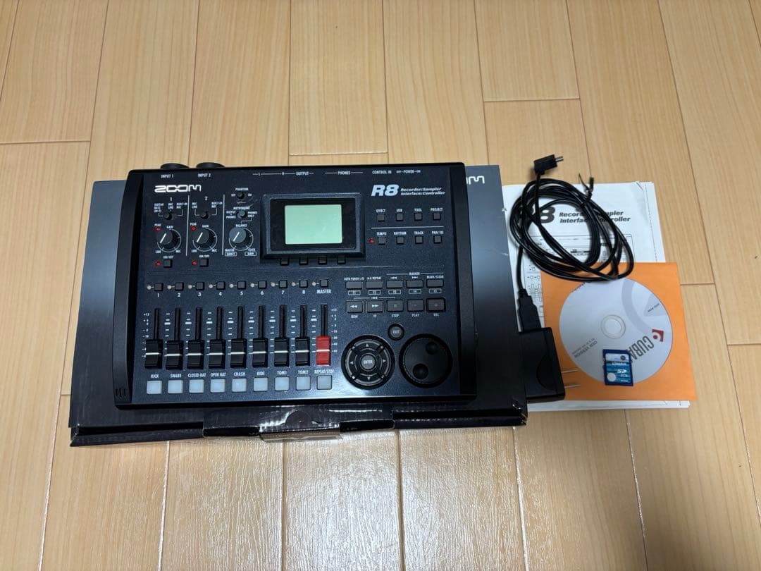 配信機器・PA機器・レコーディング機器 zoom r8 mtr