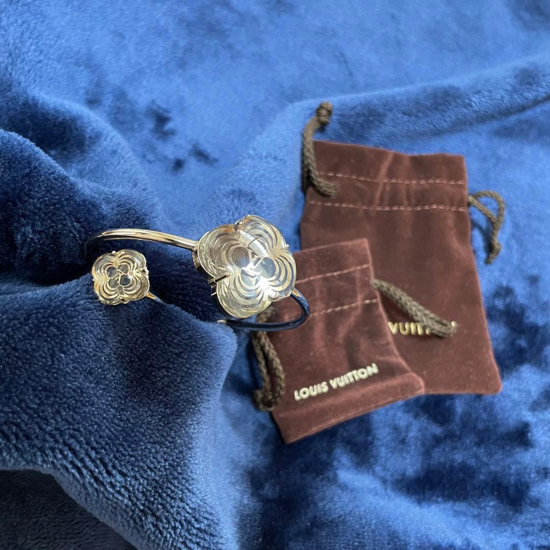 LOUIS VUITTON フラワーモチーフ　バングル&リング