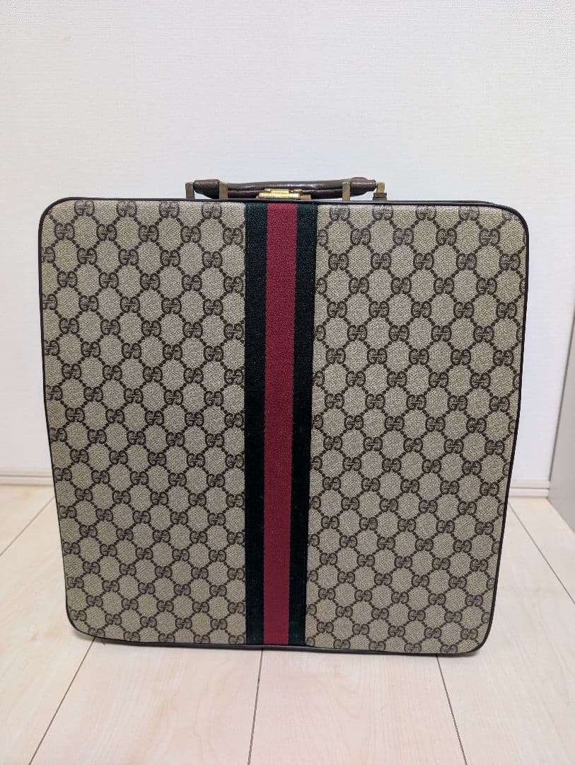 Gucci グッチ　オリベッティ　タイプライターLETTERA35