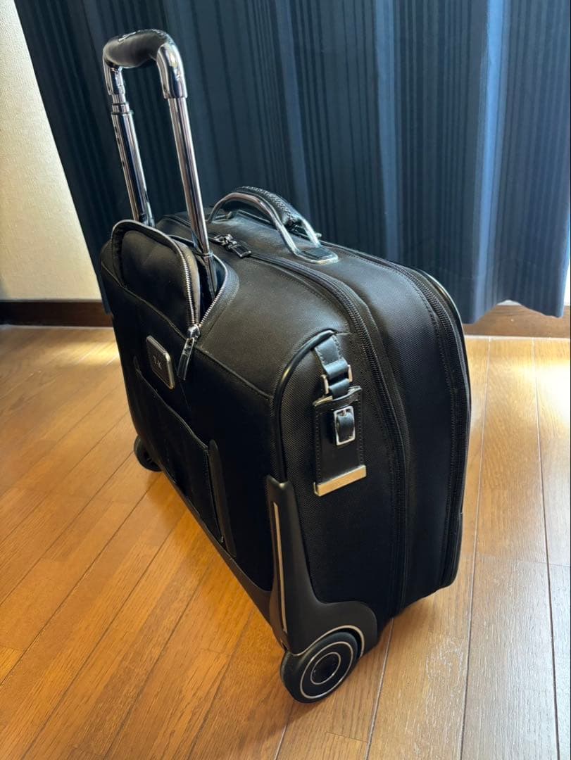 ムラー 美品☆TUMI ホイールドキャリーケース