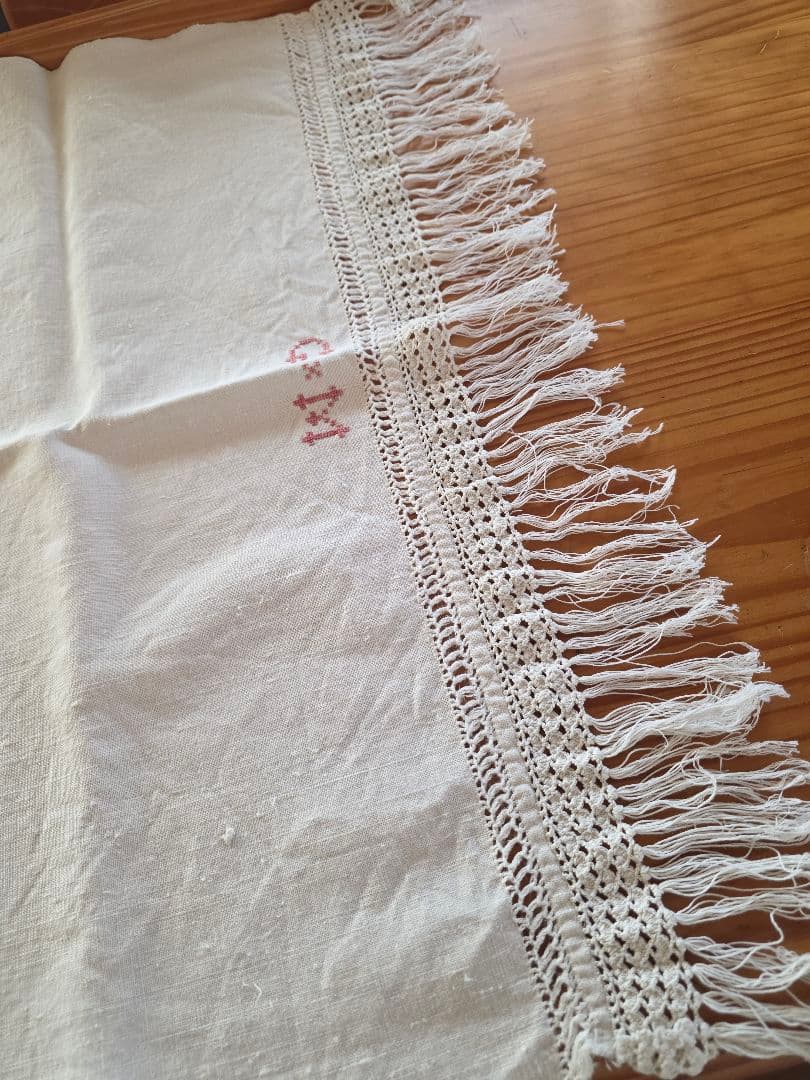 フランスアンティーク　手織りリネン　フリンジ付きクロス G.M刺繍