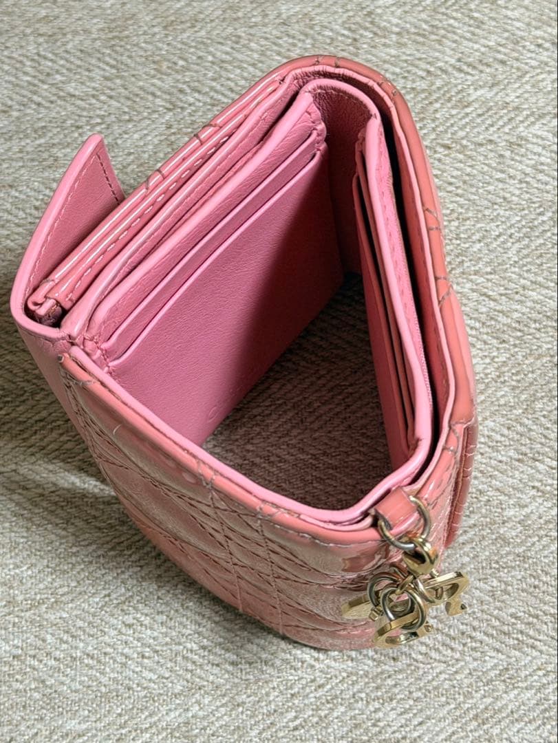 Dior ピンク 三つ折り財布 保存袋付き