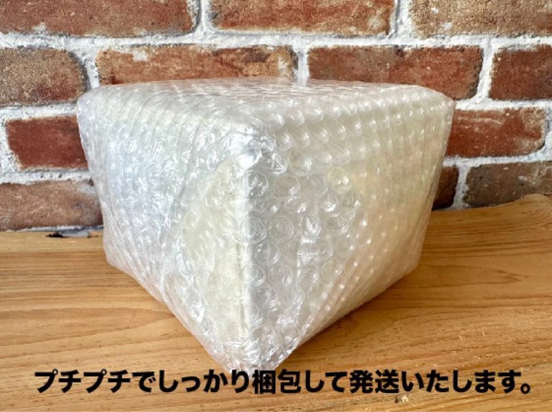 招き猫　左手　小鬼山笑う　女流陶芸作家　和田一人　陶器　高さ約17.6cm