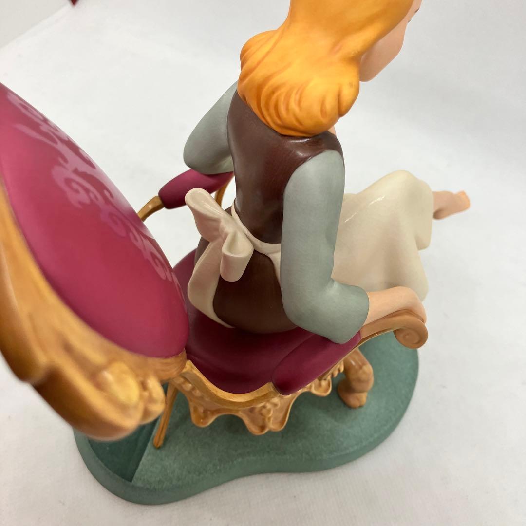 【美品】ディズニー WDCC シンデレラ『プリンセスを探し出すガラスの靴』廃盤品