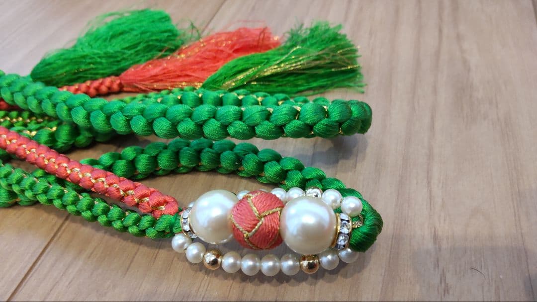 期間限定お値下げ中　振袖 赤・緑・金の花柄　小物一式セット