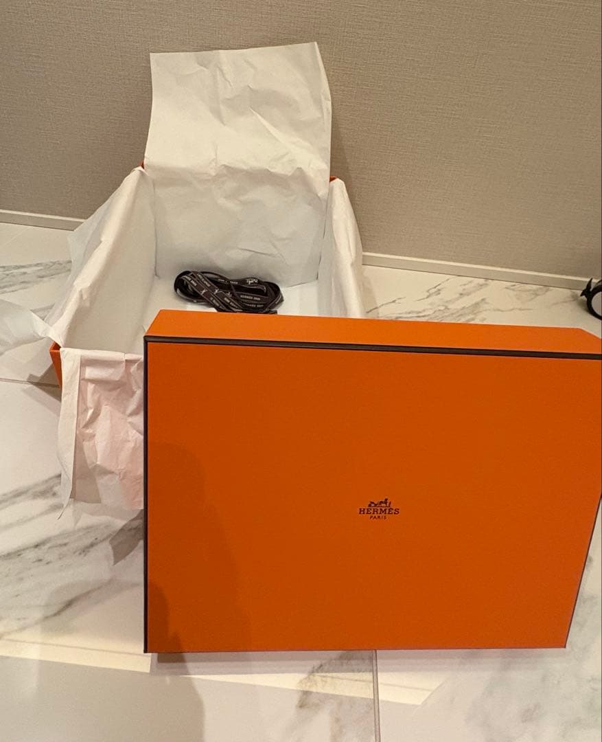 エルメス HERMES 空箱　ピコタンPM用　ペーパーリボン説明書つき