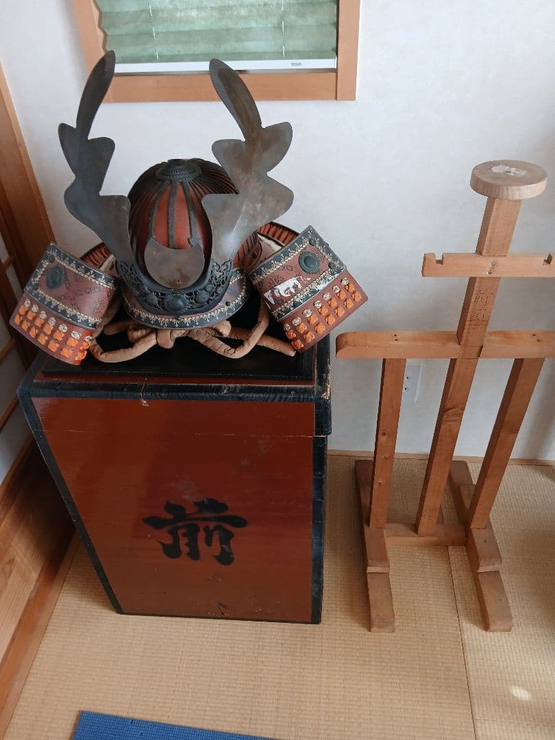 伝統的な日本の武士の鎧