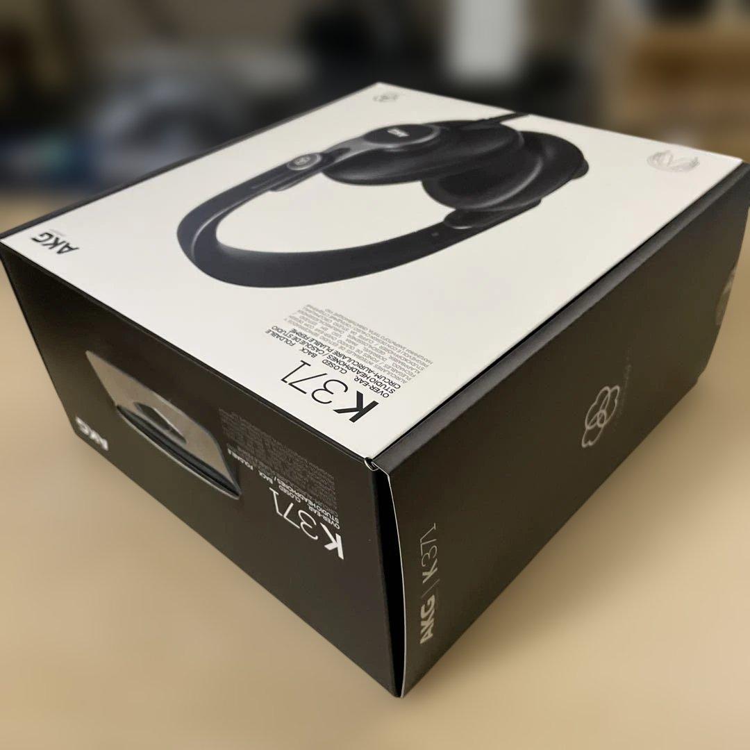 【 純正イヤーパッド未使用 】AKG K371 有線 モニターヘッドホン 密閉型