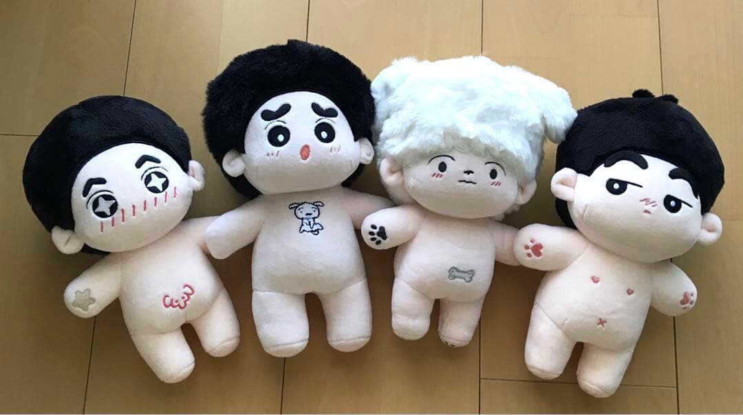 クレヨンしんちゃん シロ 20cm ぬいぐるみ 無属性 4体セット