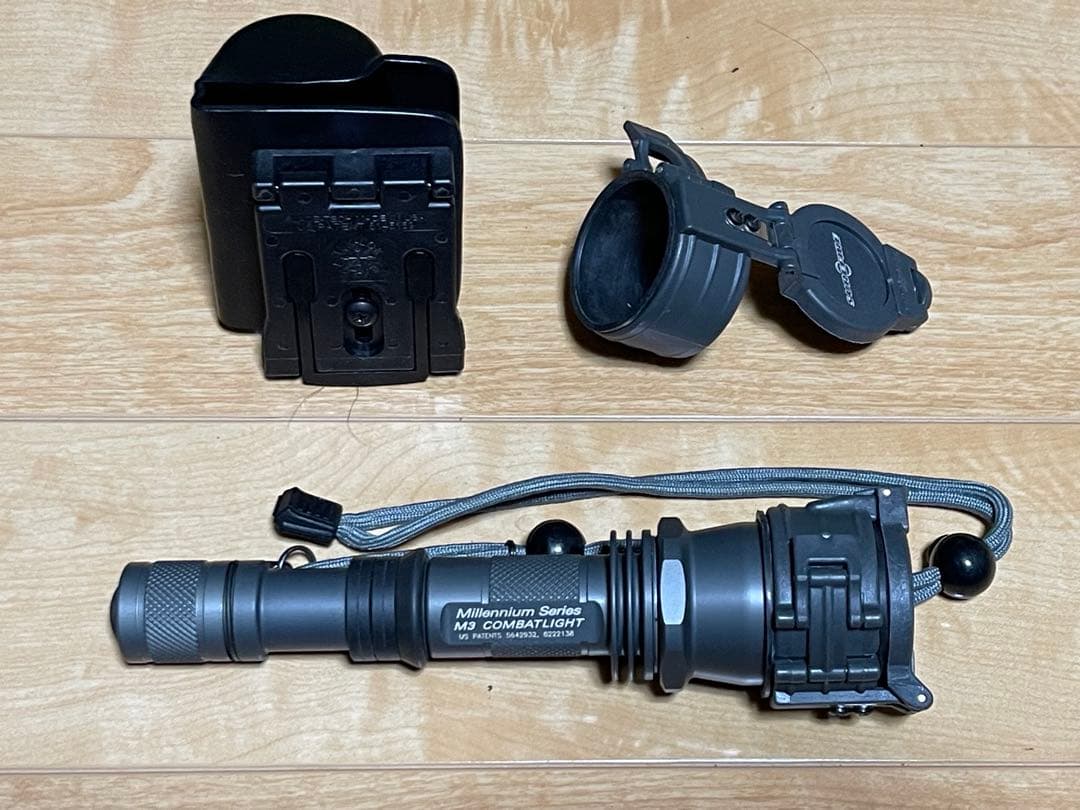 【SUREFIRE】 M3 Millenium Combat Lightセット