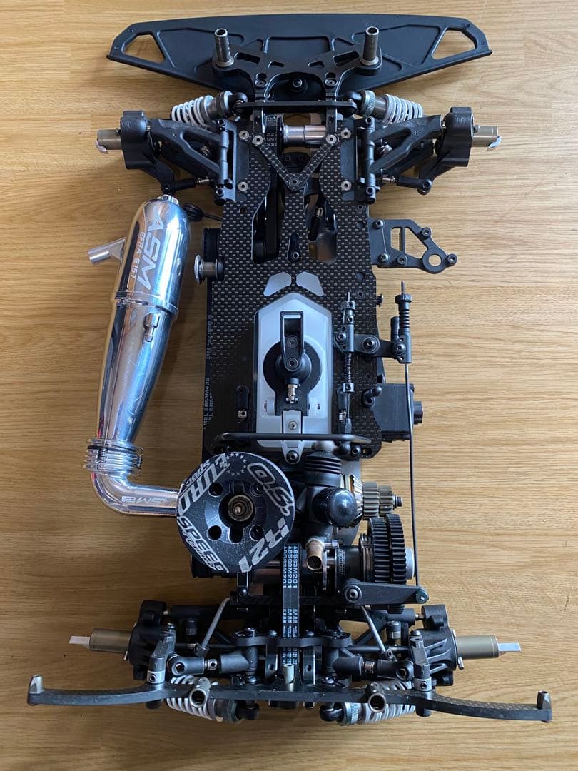 無限精機MRX6R新品シャシー付き