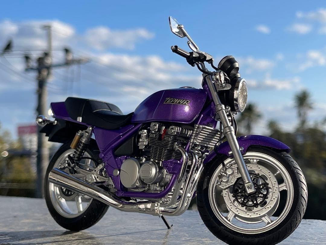 1/32 カワサキ・ゼファー（ZR400C）★完成品