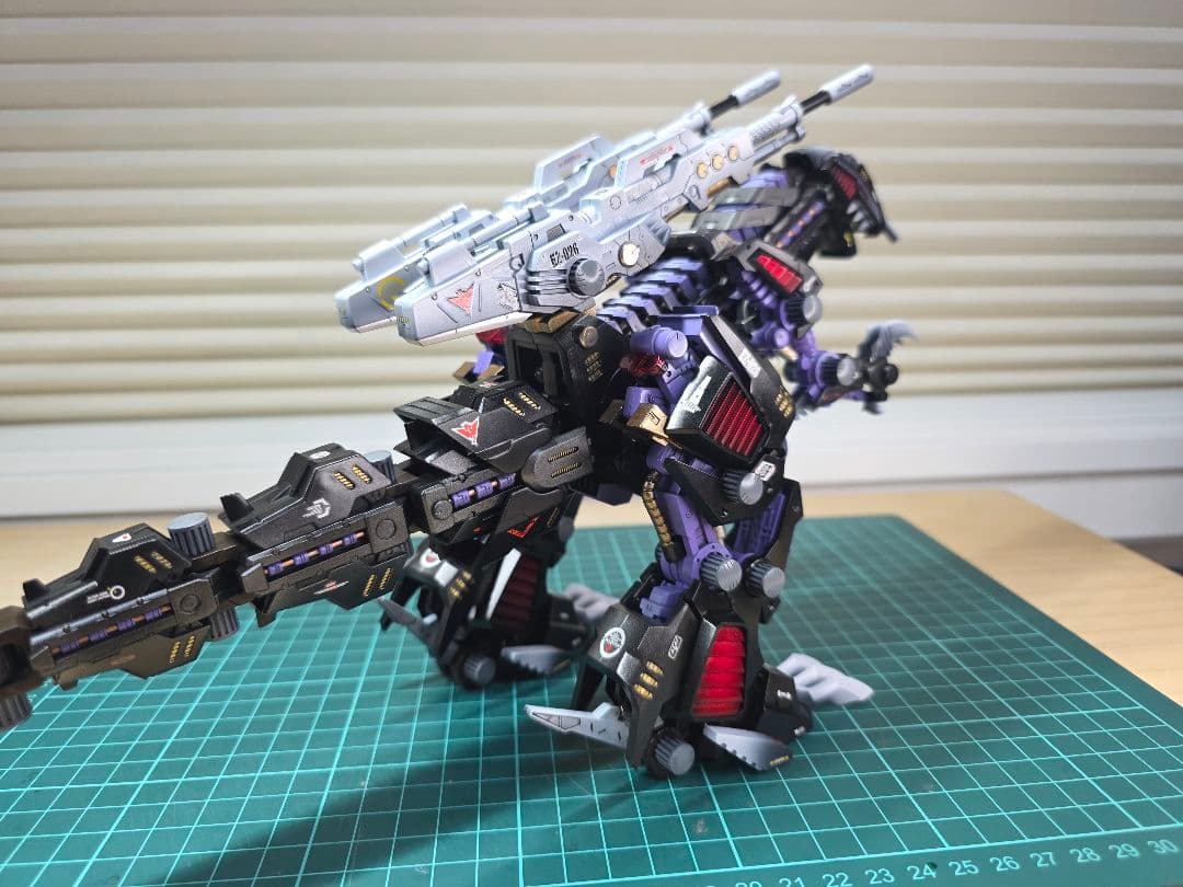 ゾイドHMMジェノザウラー全塗装